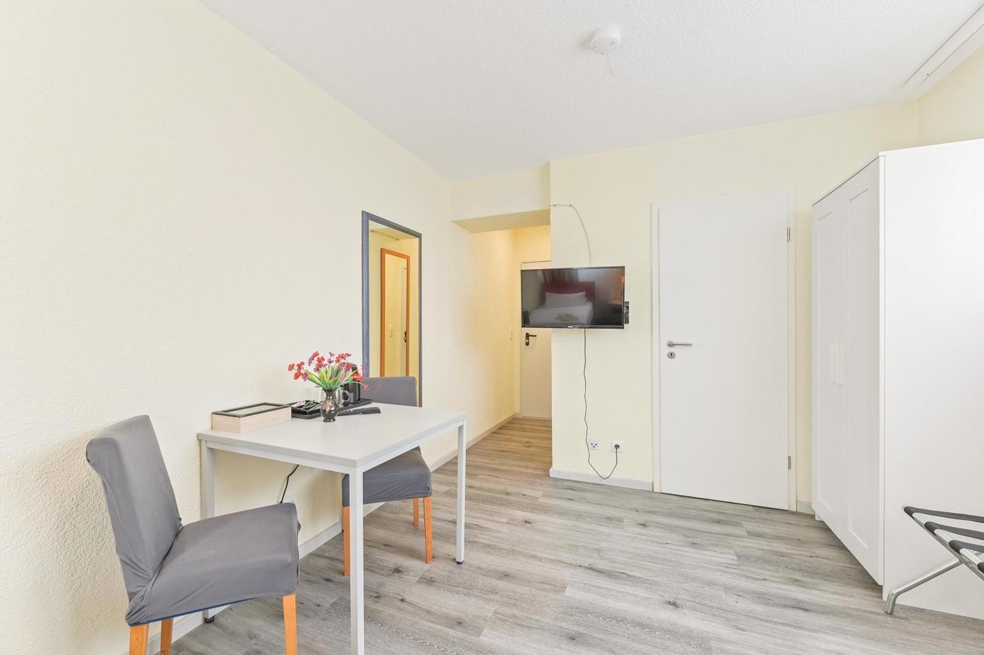 Businesshotel Lemon Suites Self Check-In Messe Airport Mit Kueche - Monteure Willkommen Neuhausen auf den Fildern Rom bilde